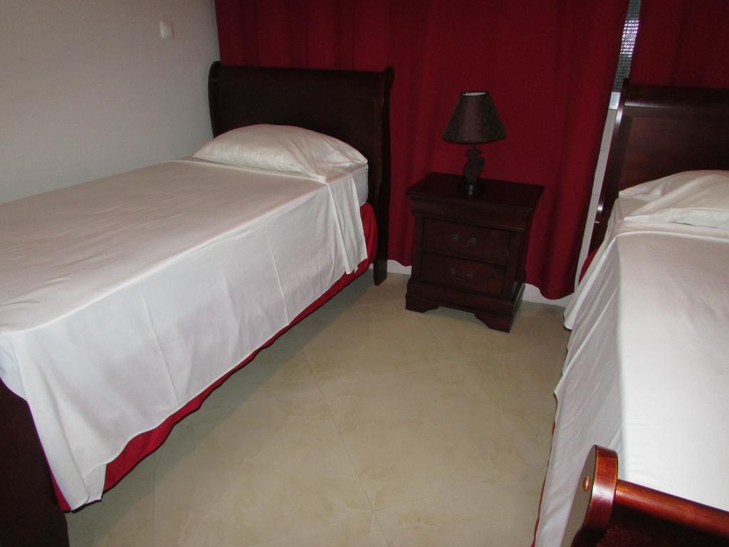 Residencial Girassol, Lda Panzió São Filipe Kültér fotó