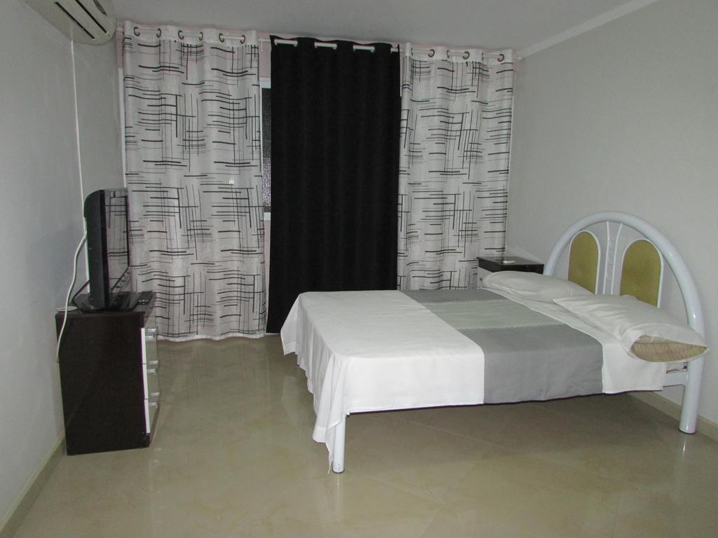 Residencial Girassol, Lda Panzió São Filipe Kültér fotó