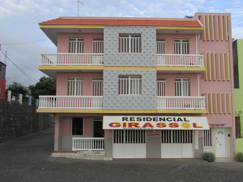 Residencial Girassol, Lda Panzió São Filipe Kültér fotó