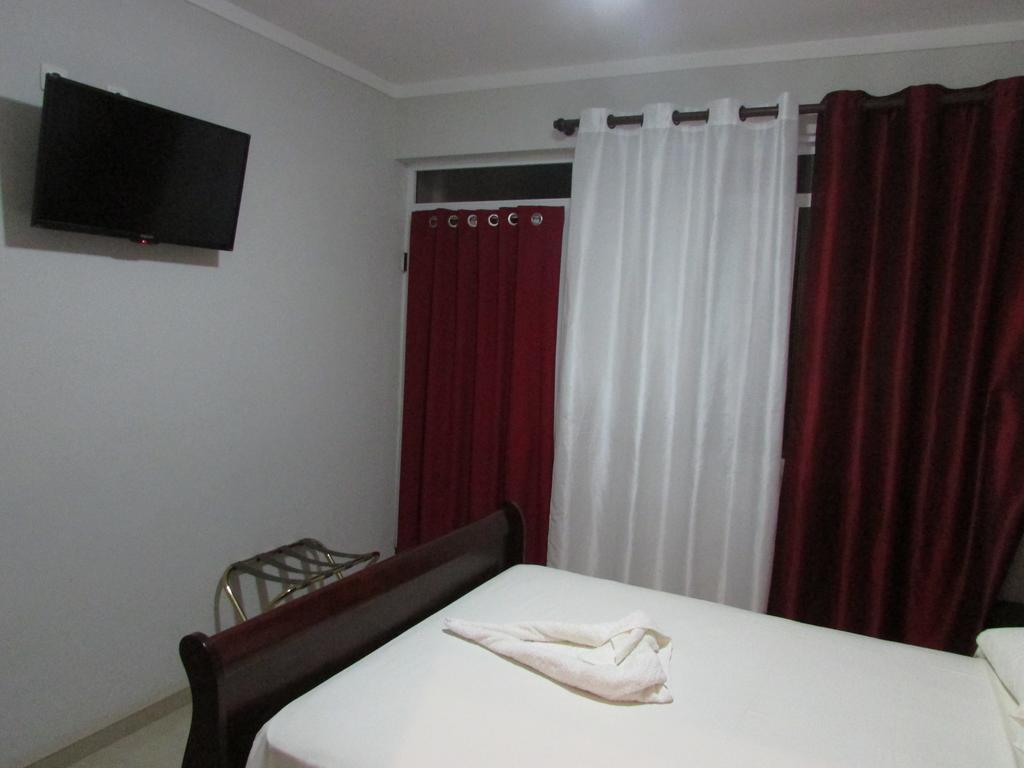 Residencial Girassol, Lda Panzió São Filipe Kültér fotó