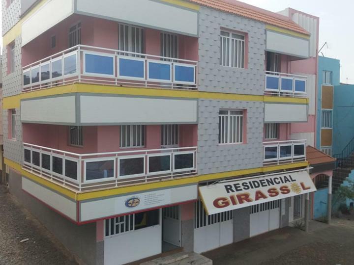 Residencial Girassol, Lda Panzió São Filipe Kültér fotó